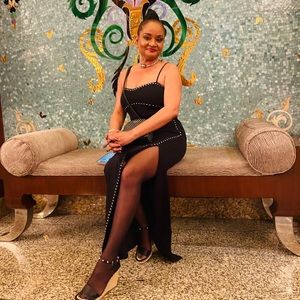 Meet your Posher, Charmine